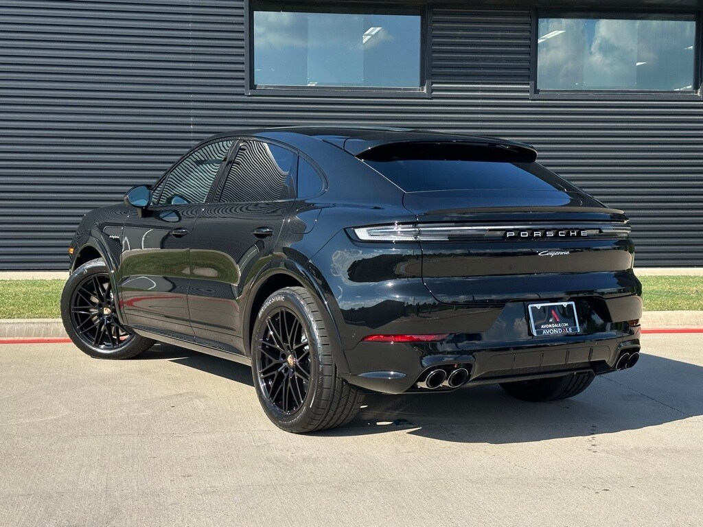2026 Porsche Cayenne E-Hybrid Coupe photo 2