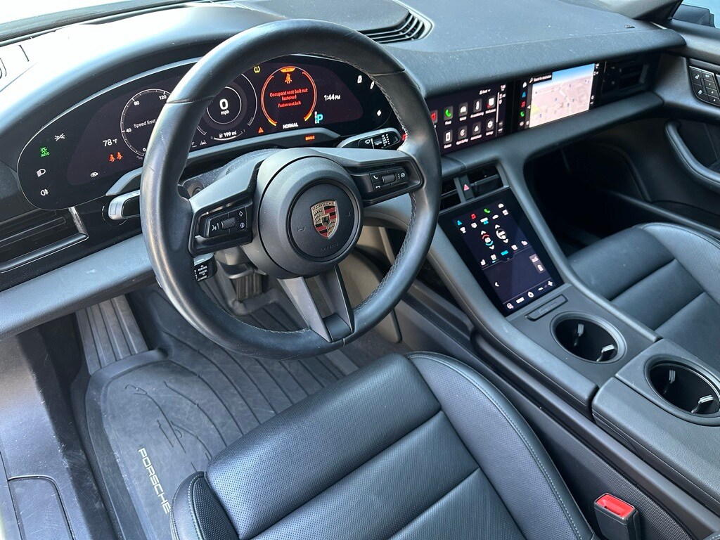 2023 Porsche Taycan photo 4