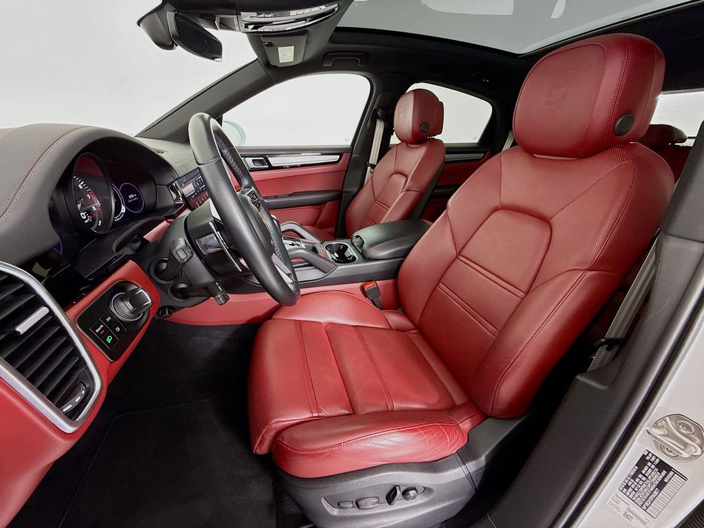 2023 Porsche Cayenne Coup Platinum Edition - Photo 5