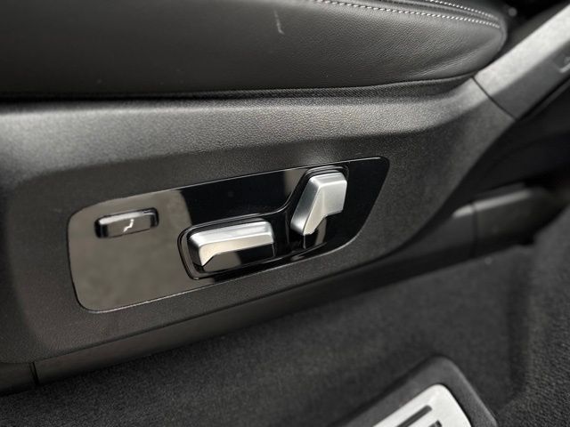 2023 BMW X7 M60i - Photo 33