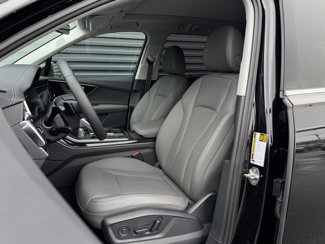 2025 Audi Q7 quattro Premium Plus photo 4