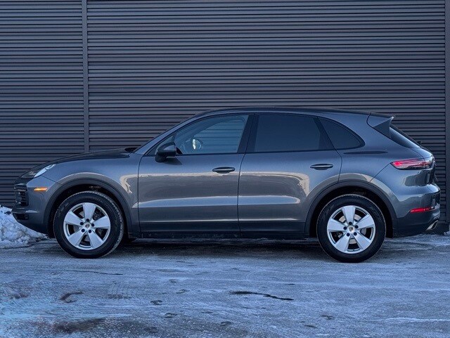 2019 Porsche Cayenne photo 2