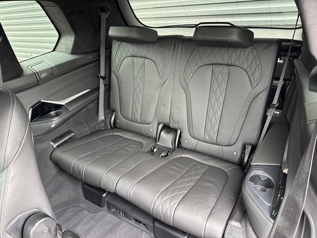 2023 BMW X7 M60i - Photo 35