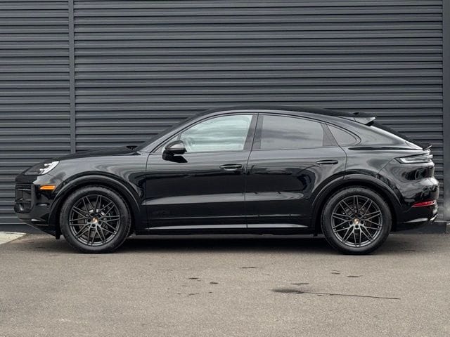 2026 Porsche Cayenne Coupe GTS photo 2