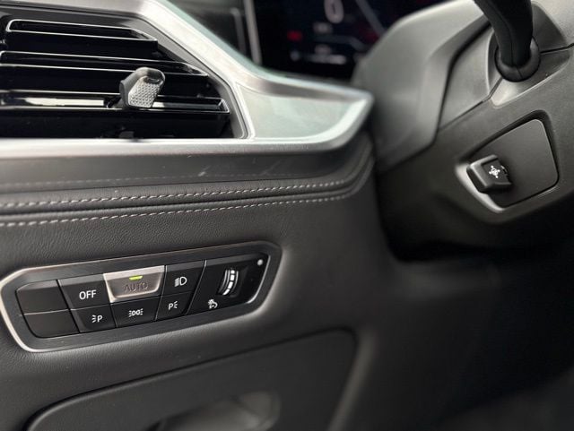 2023 BMW X7 M60i - Photo 17
