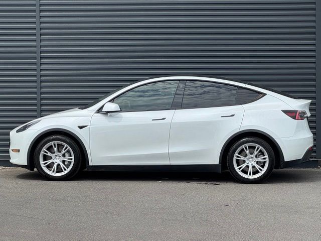 Used 2021 Tesla Model Y Long Range with VIN 5YJYGDEE3MF141694 for sale in East Hartford, CT
