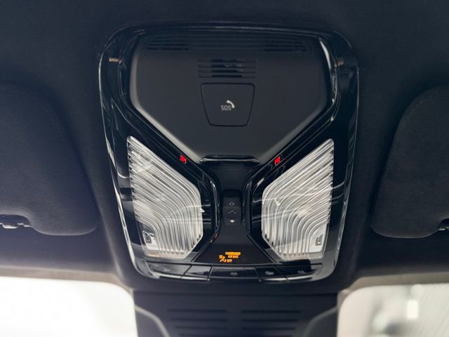 2023 BMW X7 M60i - Photo 25