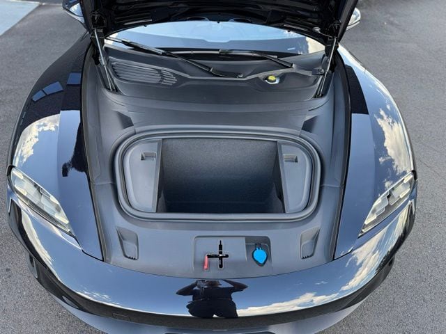 2026 Porsche Taycan S - Photo 29