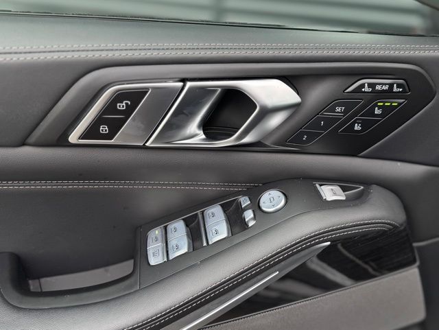 2023 BMW X7 M60i - Photo 14