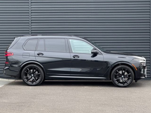 2023 BMW X7 M60i - Photo 8