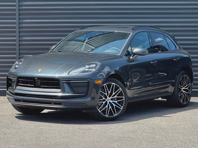 2026 Porsche Macan Base