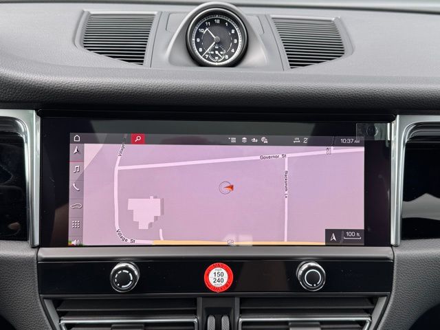 2026 Porsche Macan T - Photo 27