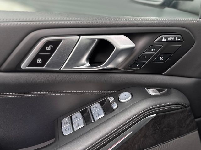 2023 BMW X7 40i - Photo 14
