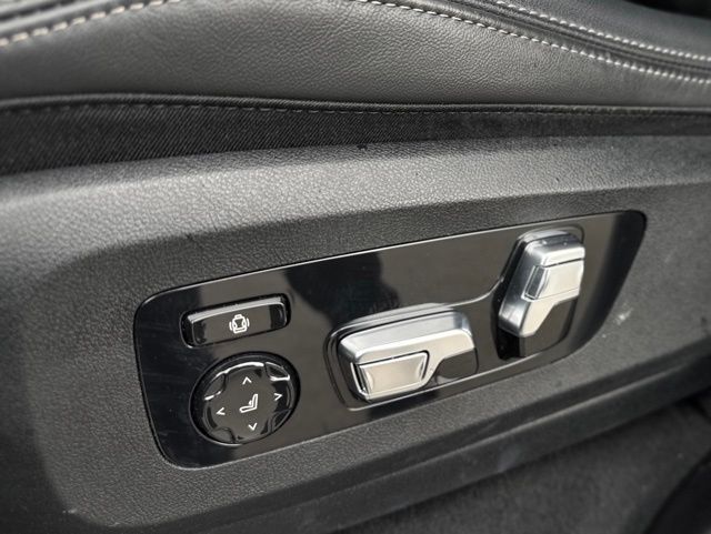 2023 BMW X7 40i - Photo 17