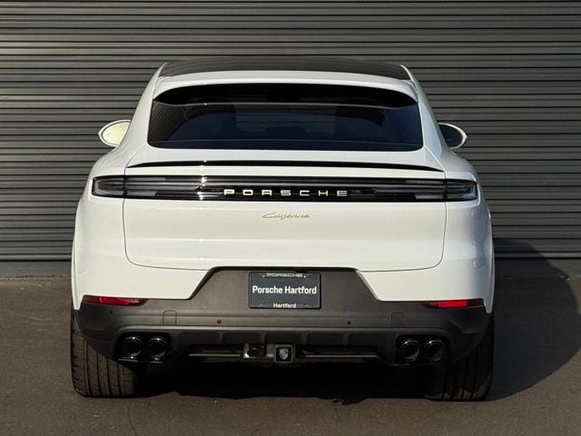 2026 Porsche Cayenne Coupe E-Hybrid - Photo 6