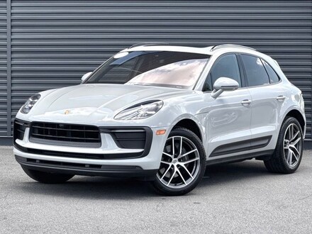 2022 Porsche Macan SUV