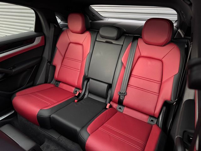 2026 Porsche Cayenne Coupe E-Hybrid - Photo 36