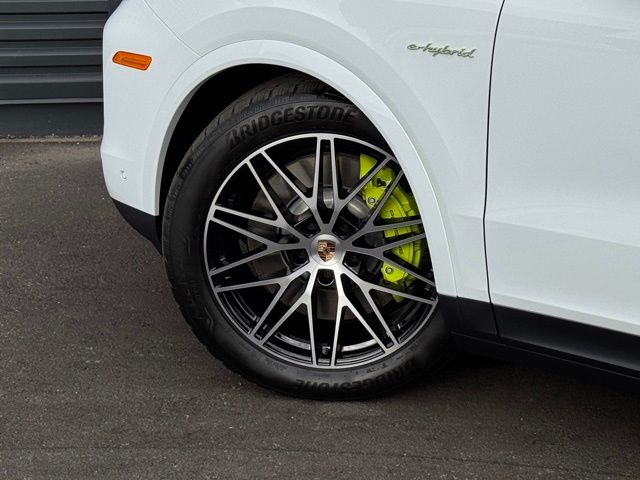 2026 Porsche Cayenne Coupe E-Hybrid - Photo 12