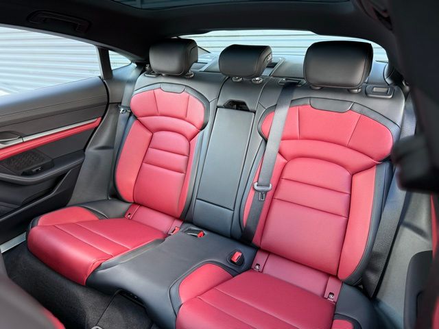 2026 Porsche Taycan S - Photo 27