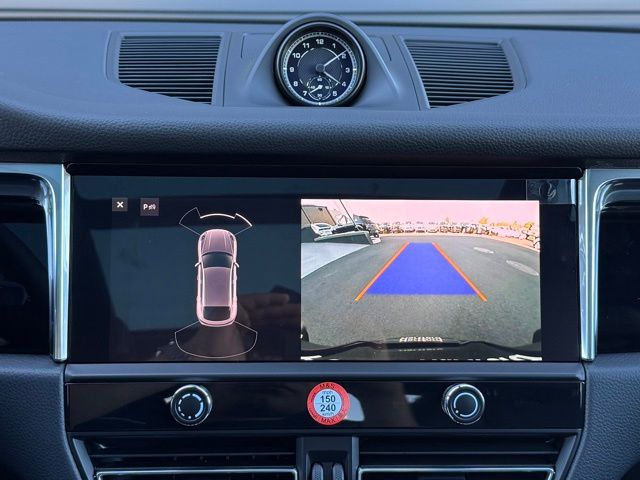 2026 Porsche Macan T - Photo 27