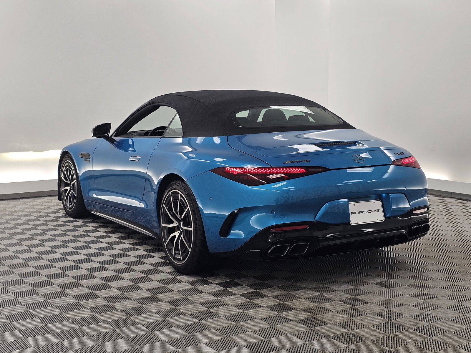 2022 Mercedes Benz SL AMG 63 photo 3