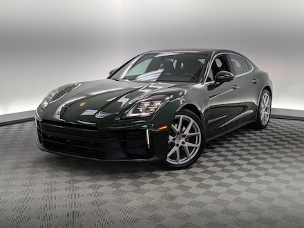 2025 Porsche Panamera 4 4dr Car