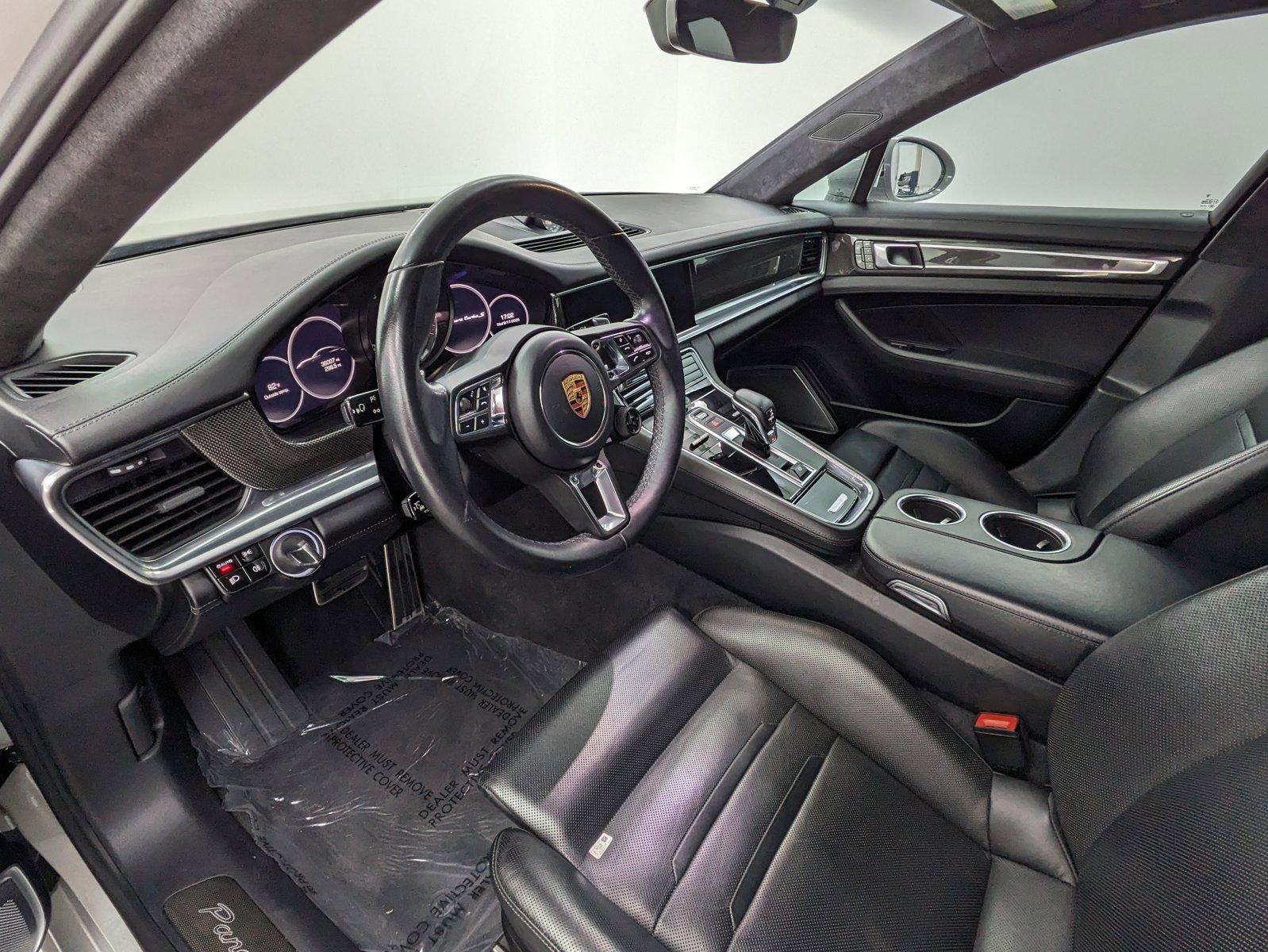 2020 Porsche Panamera Turbo S E-Hybrid photo 3