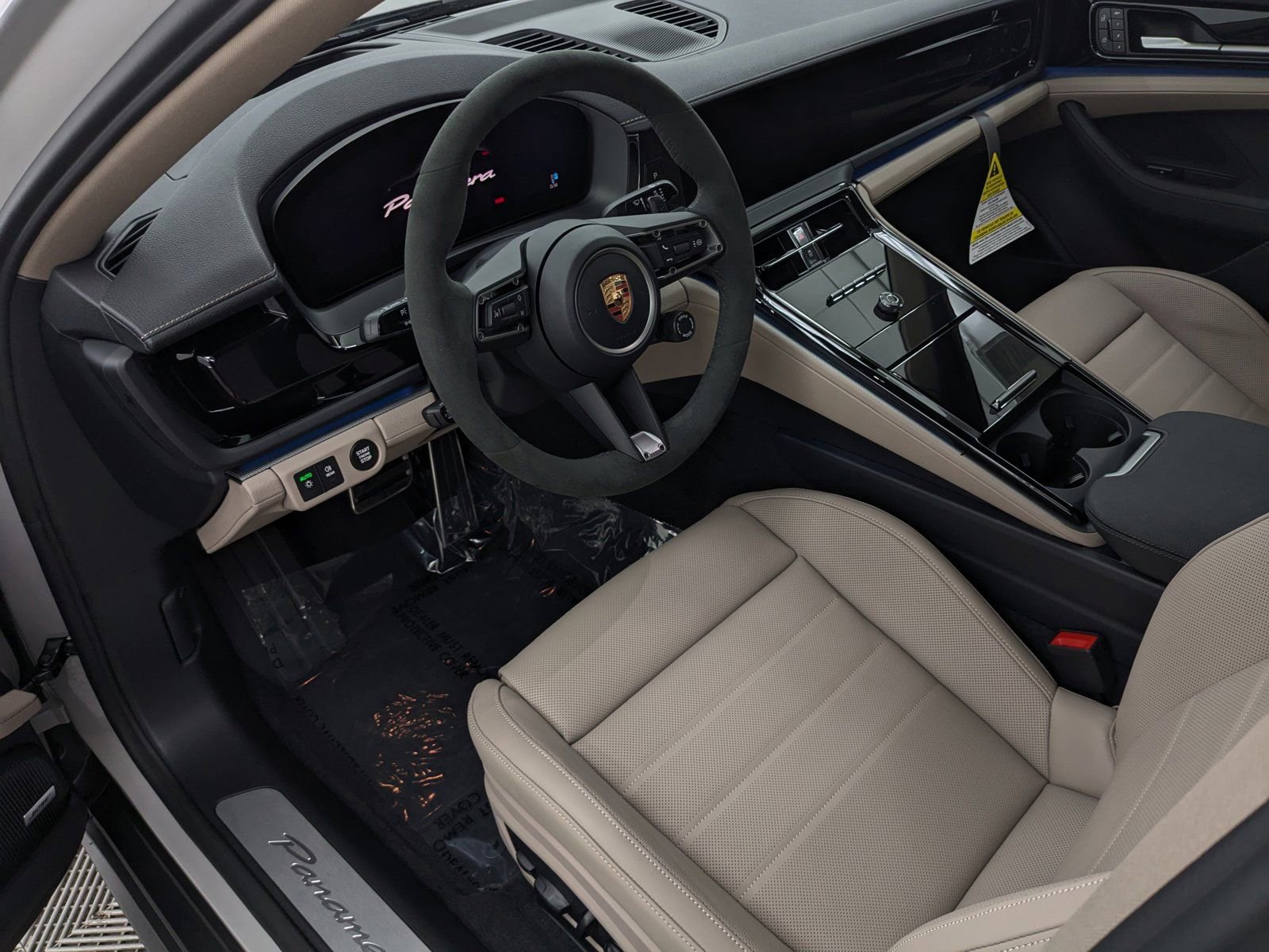2026 Porsche Panamera 4 photo 4