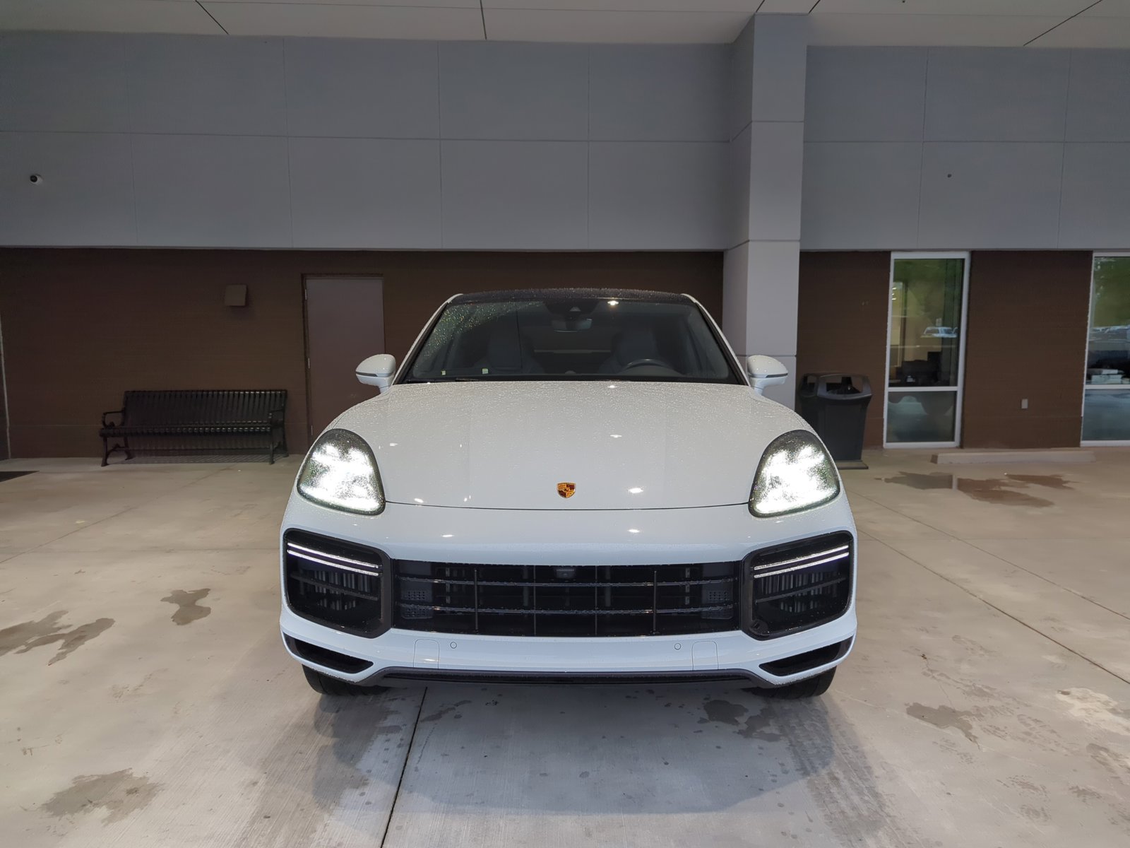 2023 Porsche Cayenne Coupe Turbo photo 2
