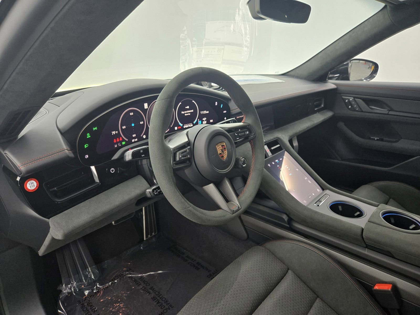 2026 Porsche Taycan GTS photo 4