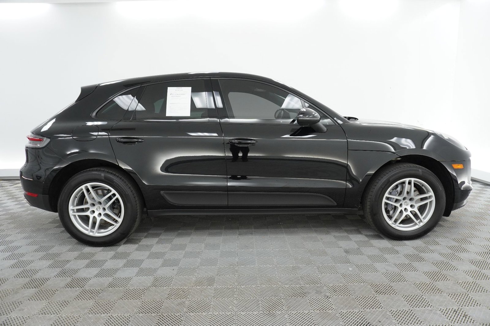 2021 Porsche Macan Base - Photo 8