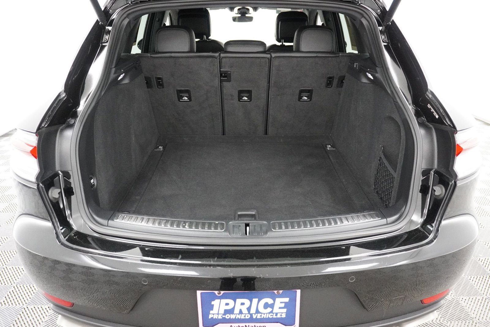 2021 Porsche Macan Base - Photo 11