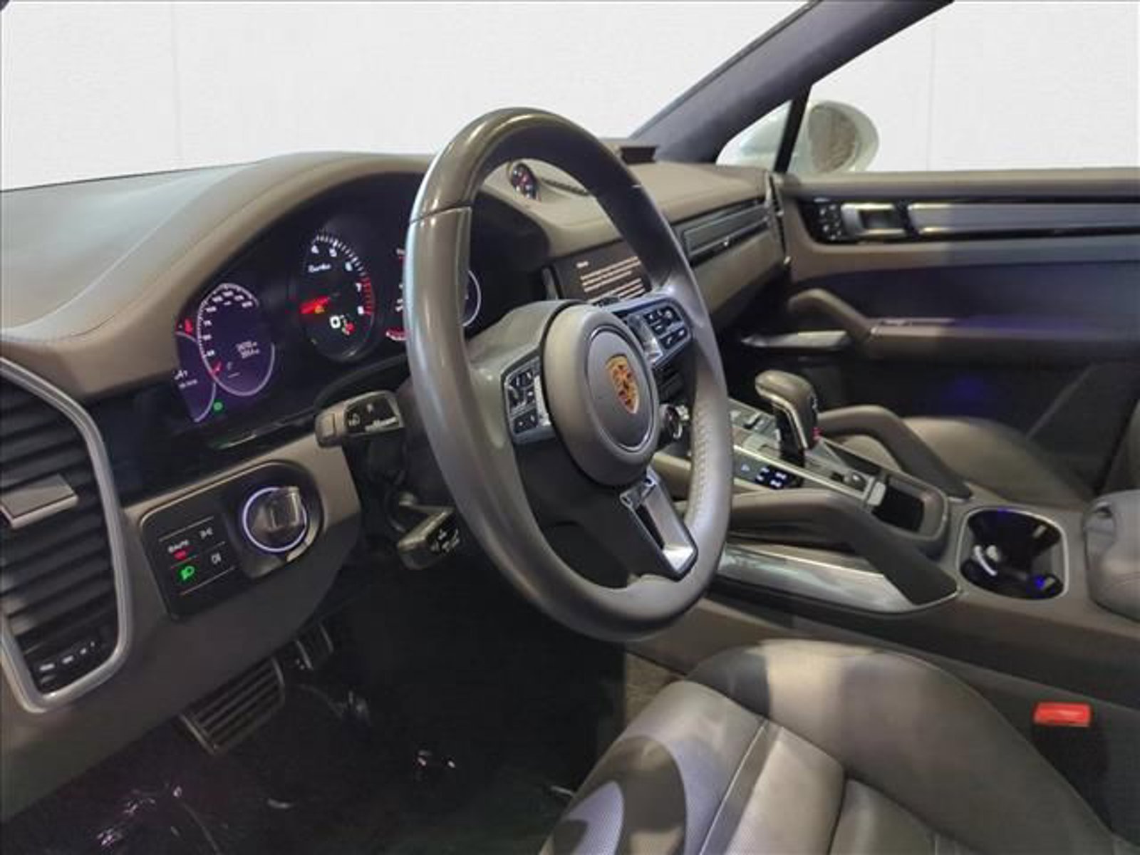 2023 Porsche Cayenne Coupe Turbo photo 3