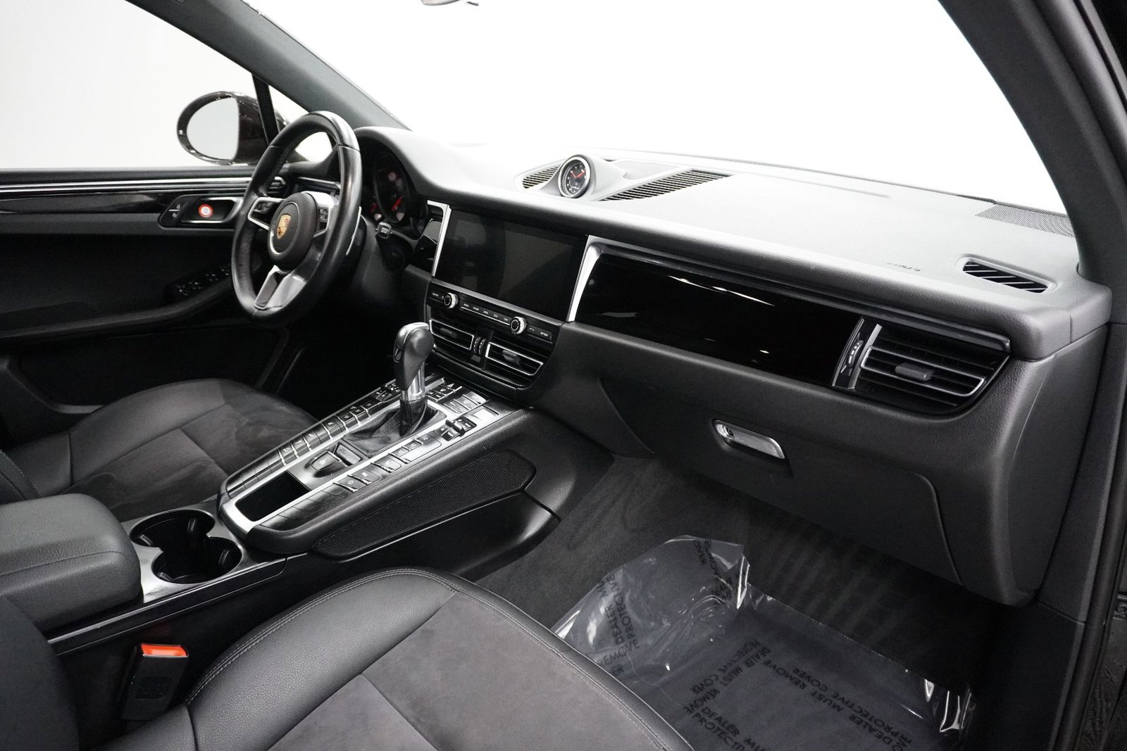 2021 Porsche Macan Base - Photo 17