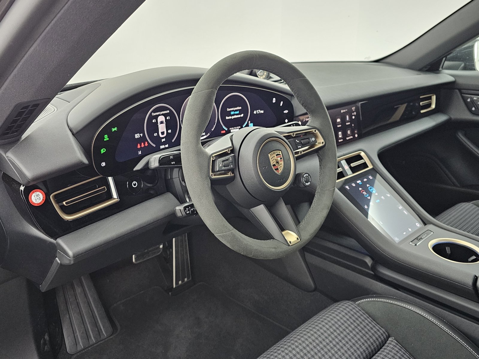 2025 Porsche Taycan 4S photo 4