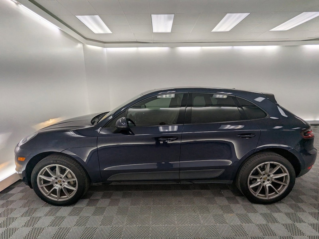 Used 2017 Porsche Macan Base Sport Utility