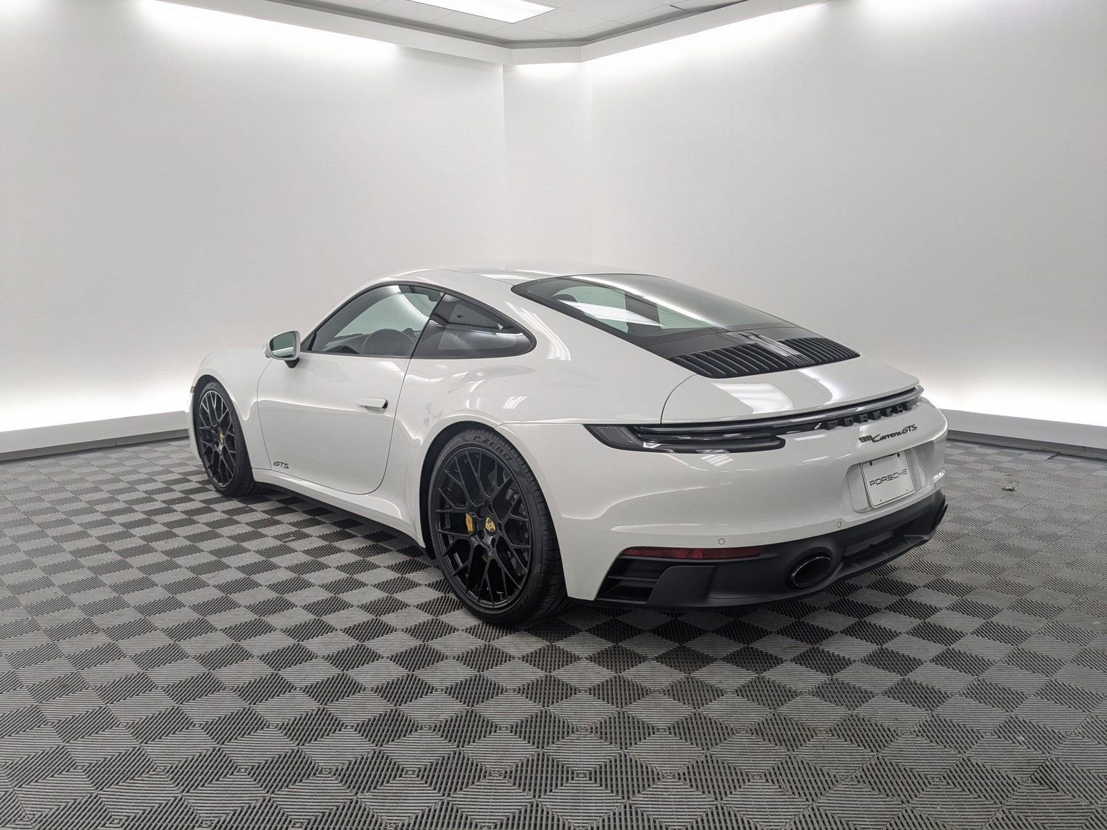 2024 Porsche 911 GTS photo 3