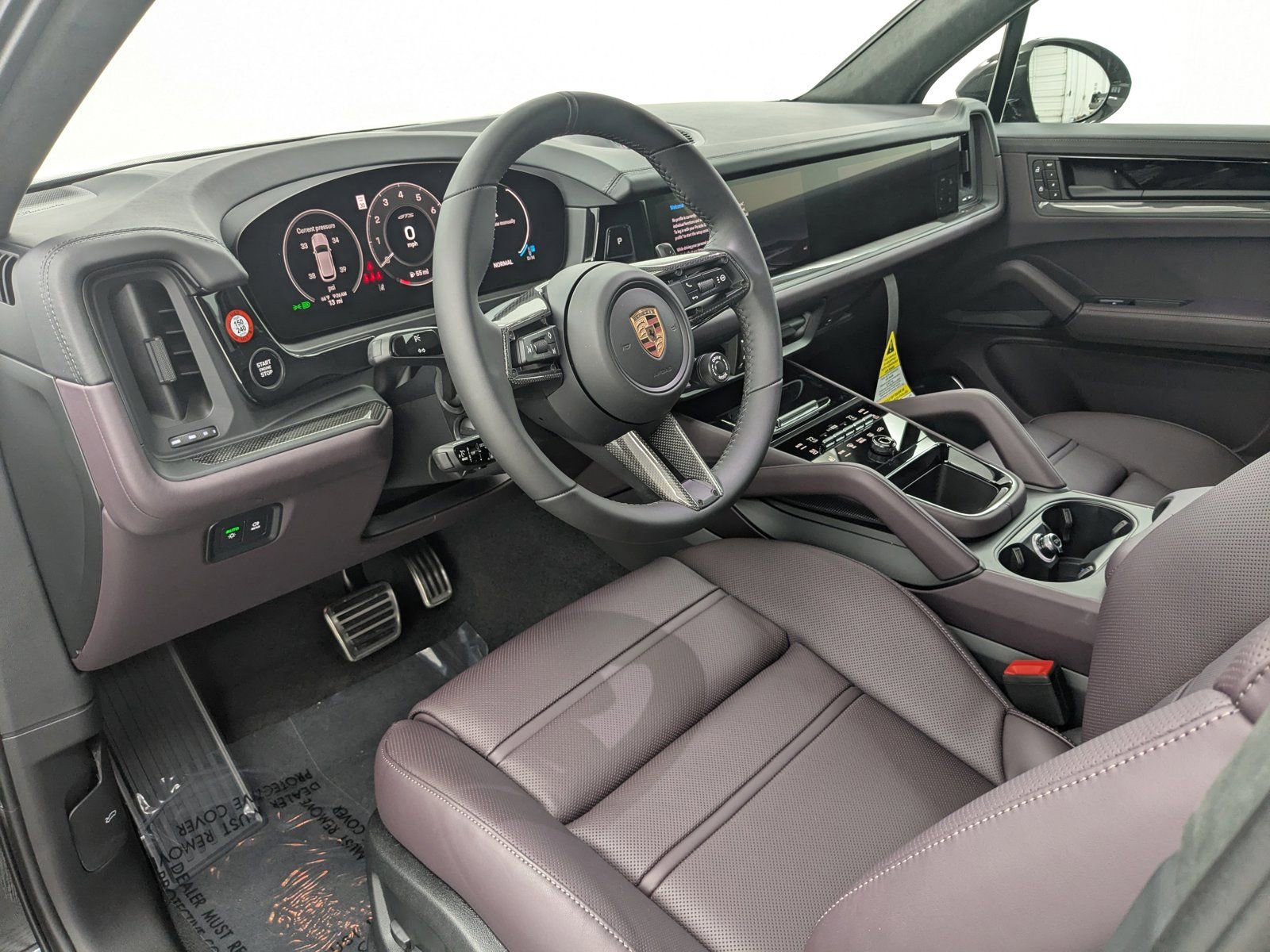 2026 Porsche Cayenne GTS photo 3