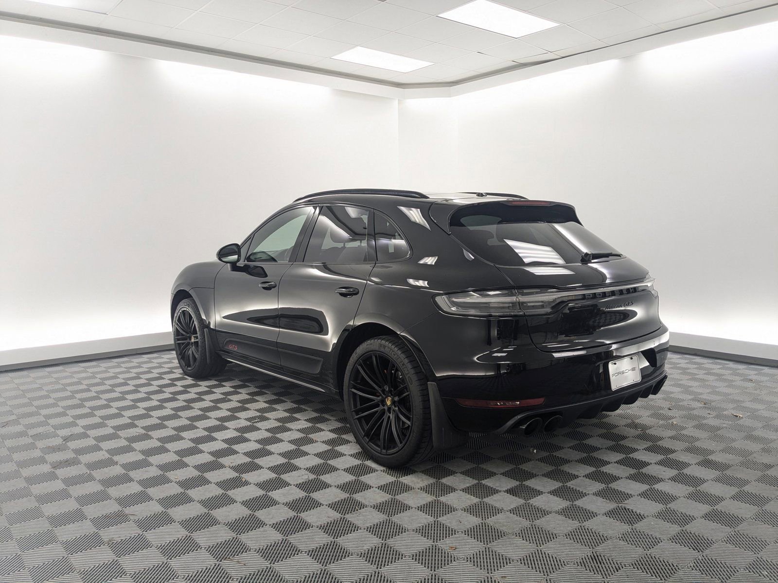 2020 Porsche Macan GTS photo 3