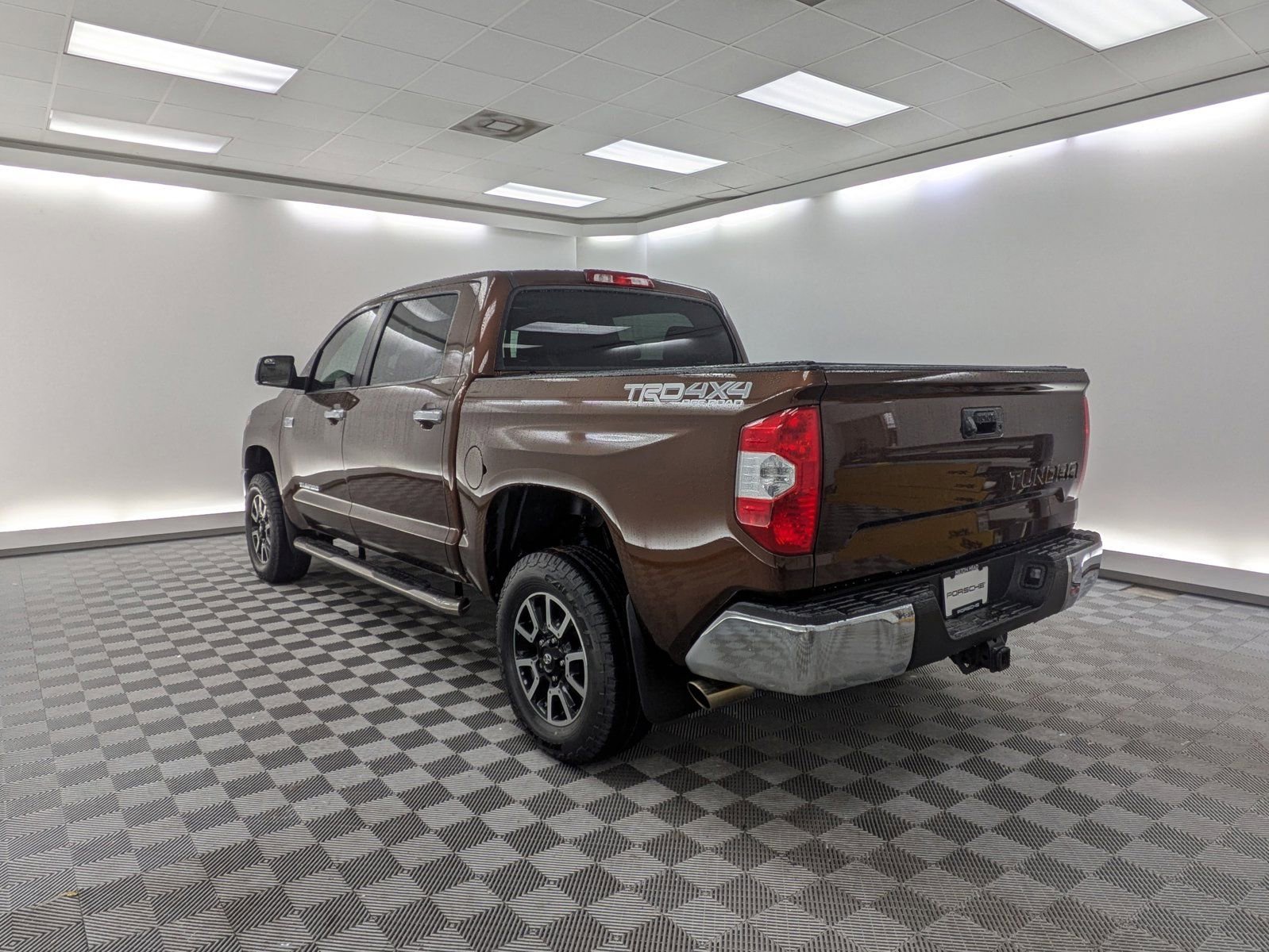 2016 Toyota Tundra Limited photo 2