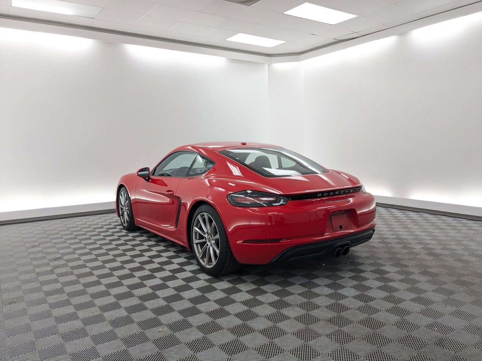 2021 Porsche Cayman S photo 3