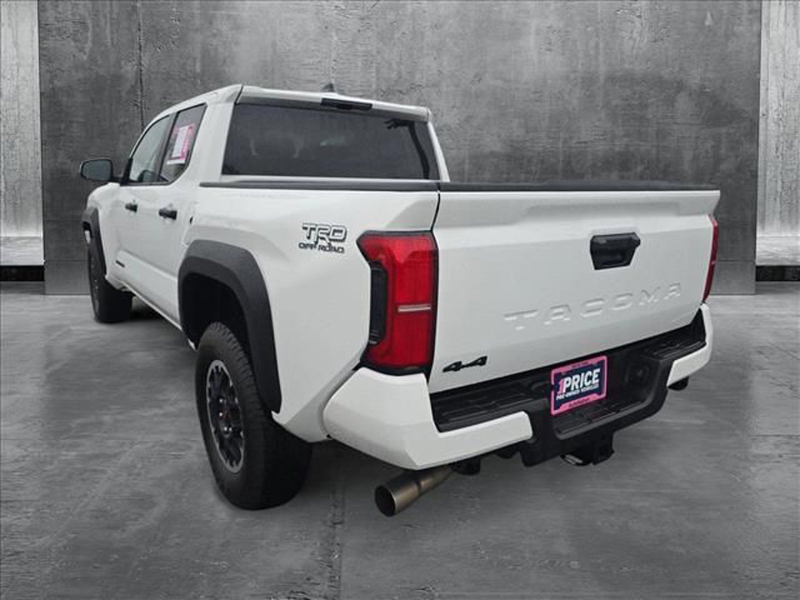 2024 Toyota Tacoma TRD photo 2