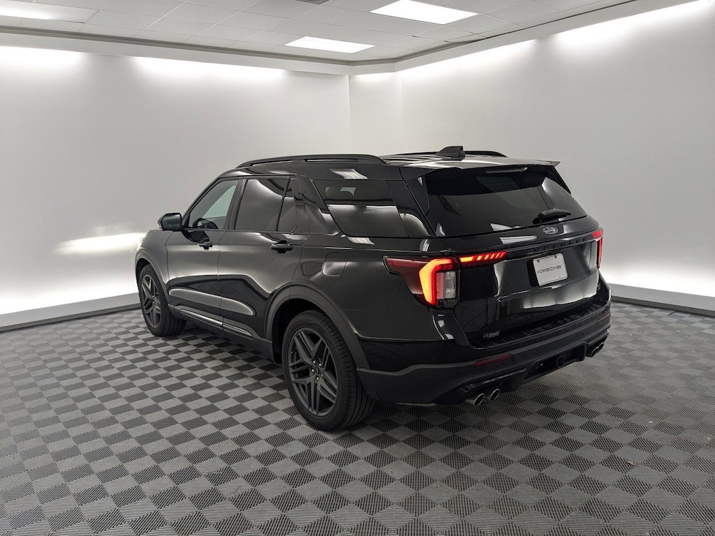 Used 2025 Ford Explorer ST Sport Utility