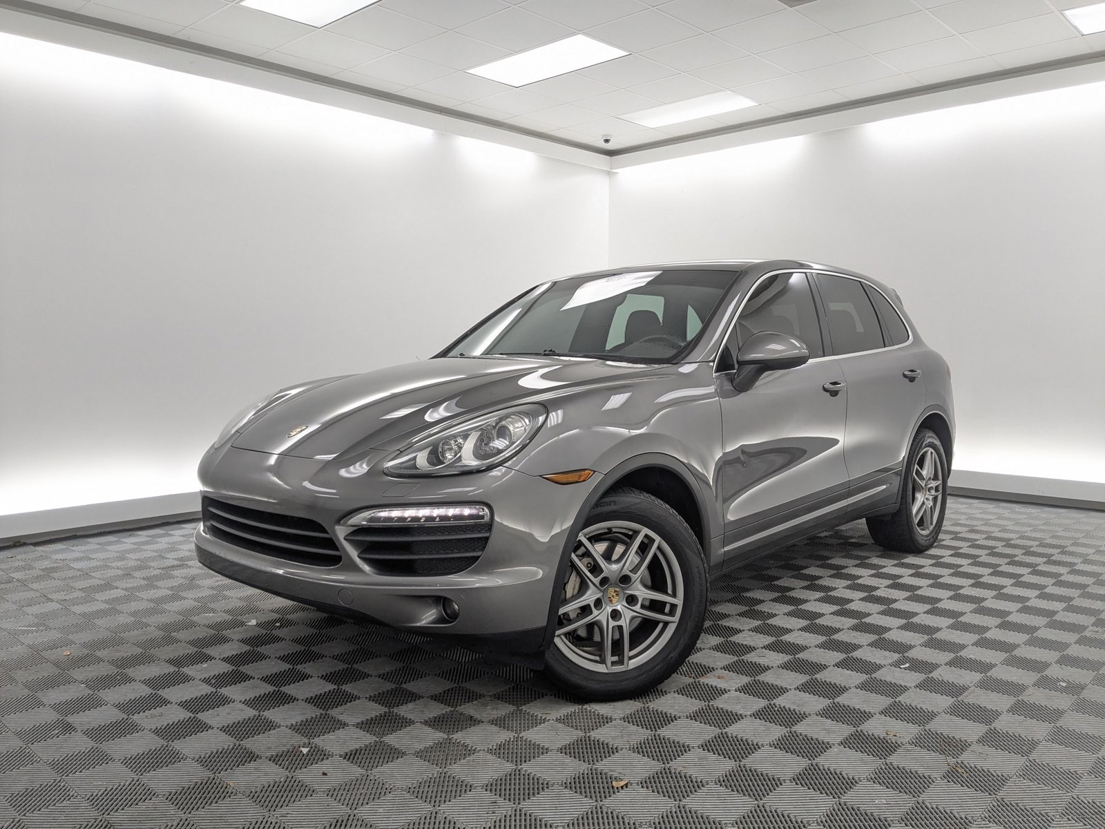 2011 Porsche Cayenne S's photo
