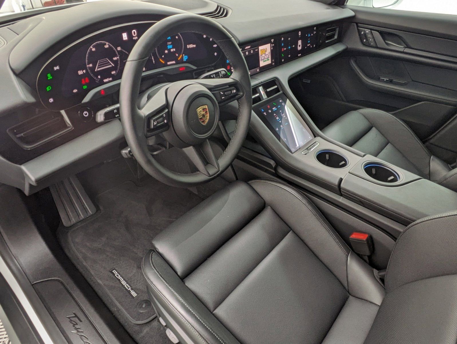 2024 Porsche Taycan photo 4