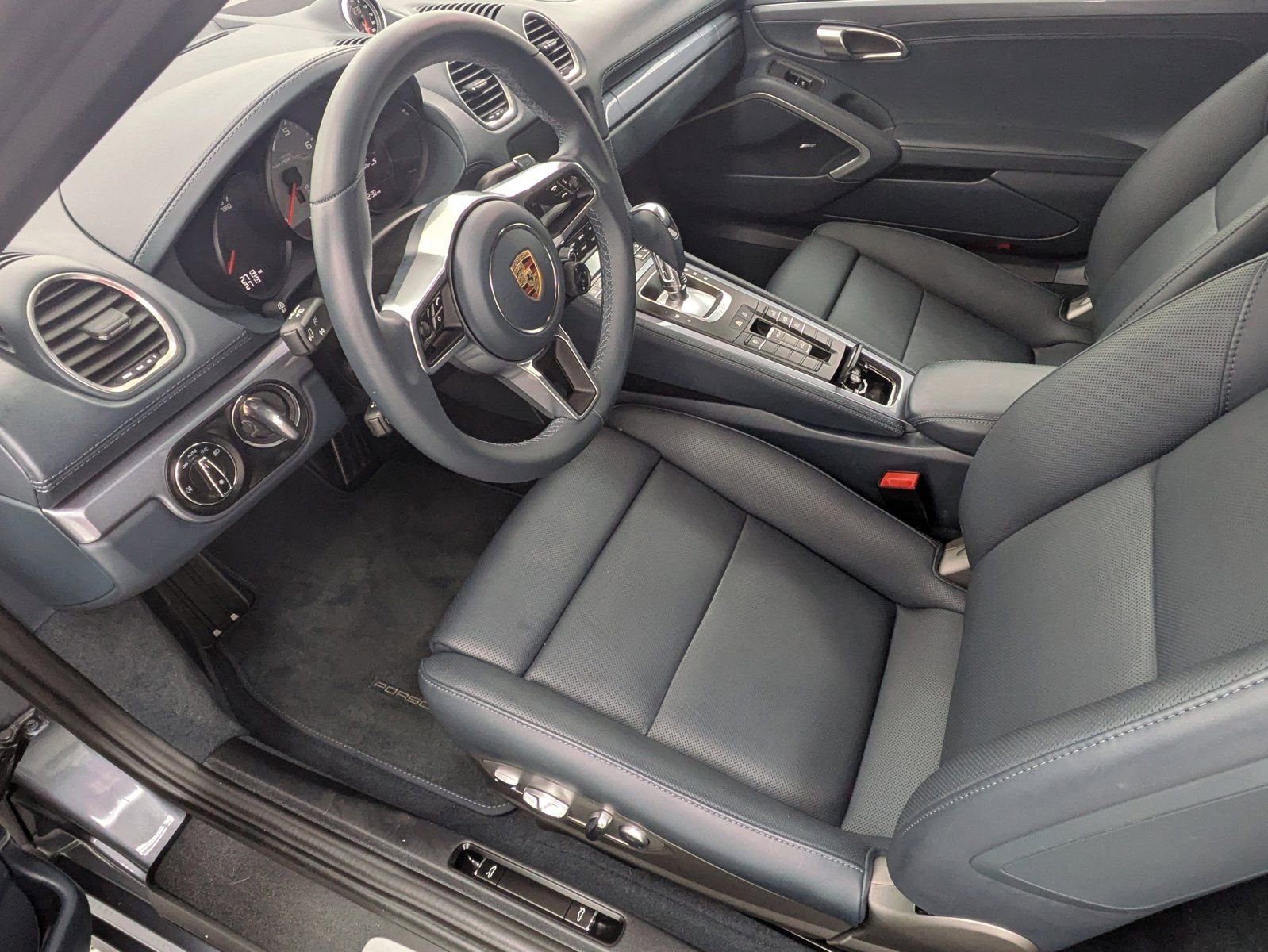 2025 Porsche Boxster S photo 4