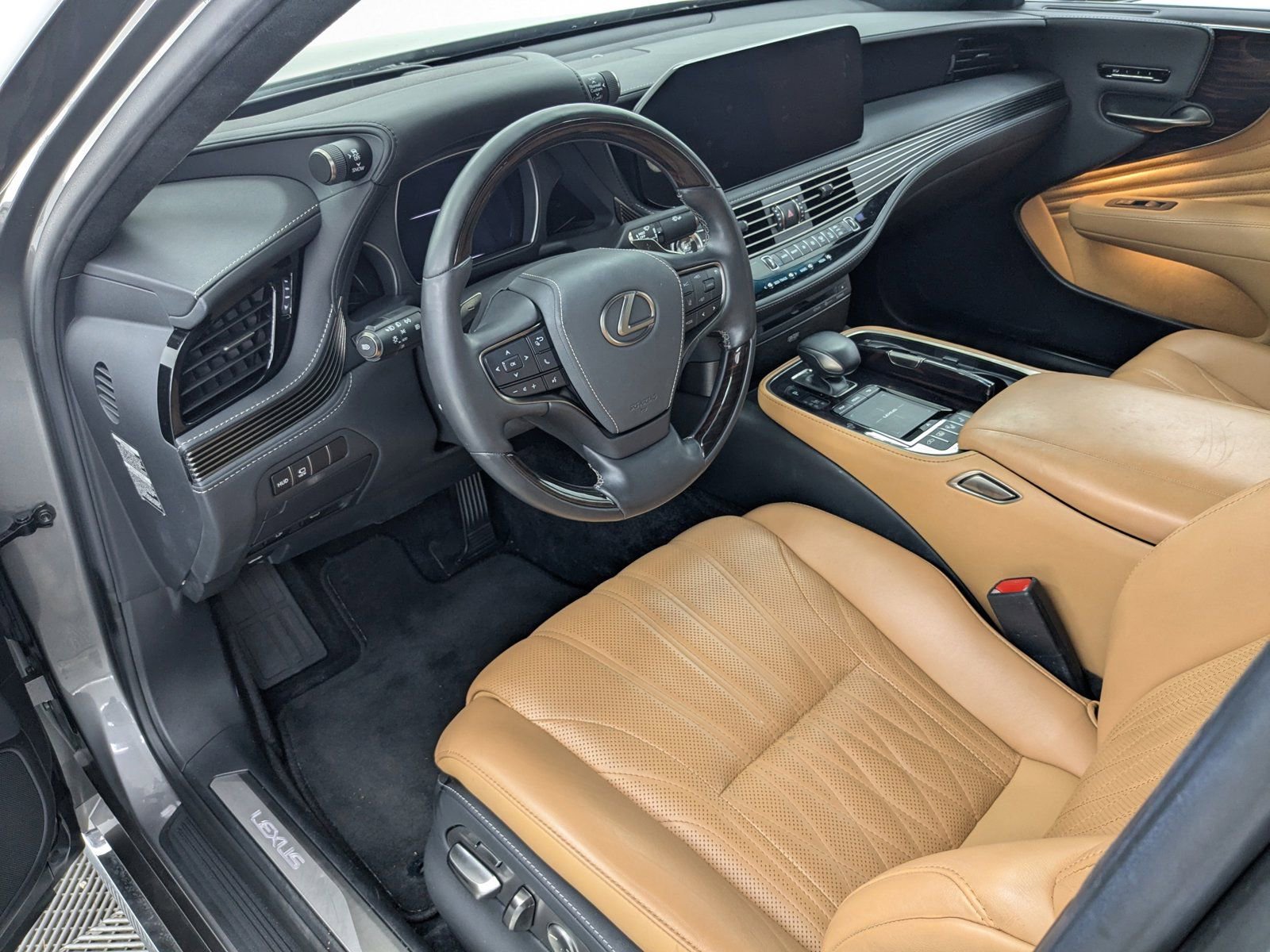 2022 Lexus LS 500 photo 4