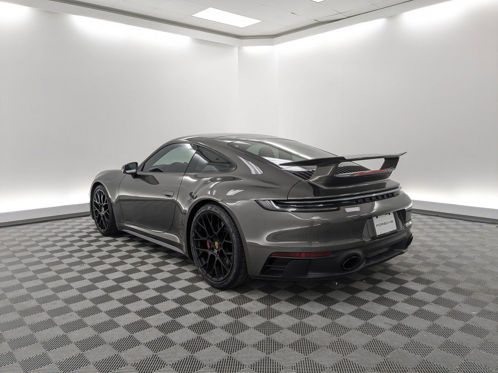 2024 Porsche 911 GTS photo 3