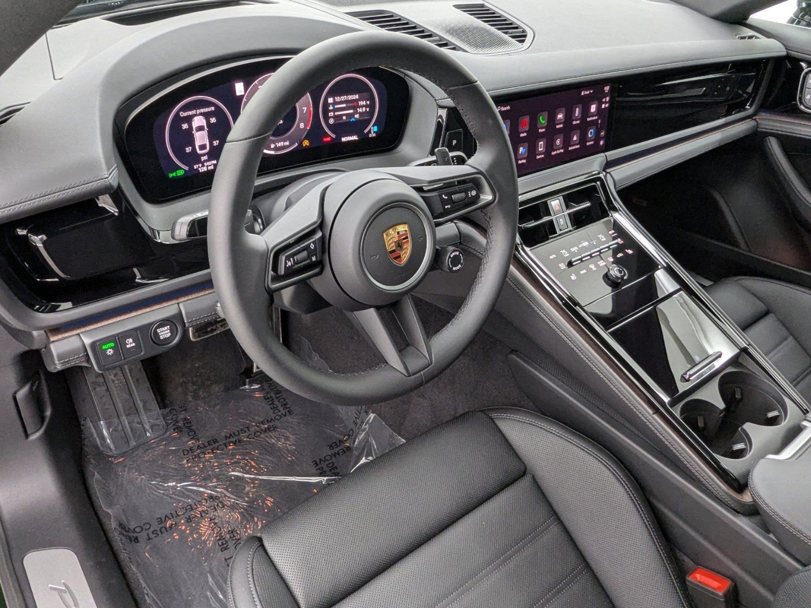 2025 Porsche Panamera 4 photo 3