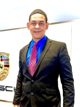 Staff member Aerrick Arroyo from ID_eb70a333088d